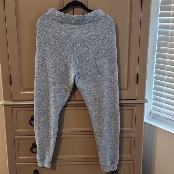 Secret Treasures knit pajama jogger pants size medium - Picture 2 of 4